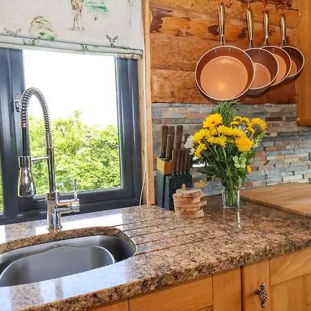 Stag Retreat * Whitby